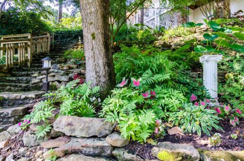 Quality Inn Eureka Springs South - image 25