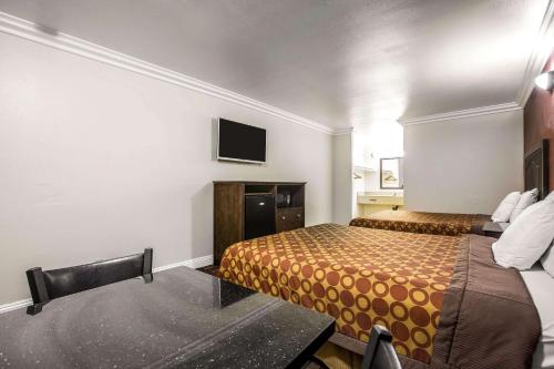 Econo Lodge Pico Rivera