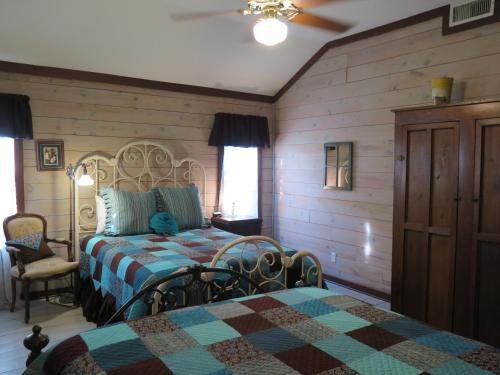Superior Queen Room with Two Queen Beds