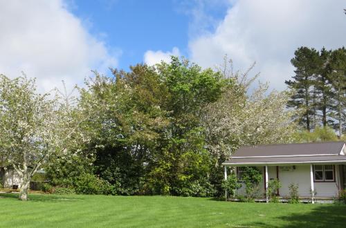 Post Office Cottage - Self catering, escape to the country