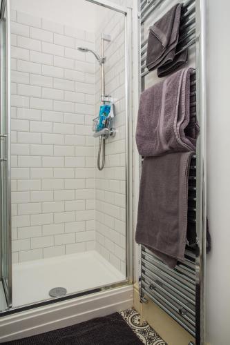 Stylish Apartment Close To Gloucester Quays & Docks