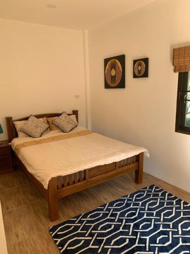 SUNRAY Guesthouse สุนันท์บ้านพักริมคลอง in Uthai Thani