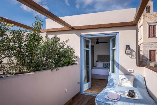 Shapes Luxury Suites - image 10