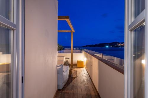 Shapes Luxury Suites - image 11