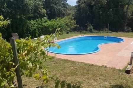 Casita en plena naturaleza con piscina y wifi gratis