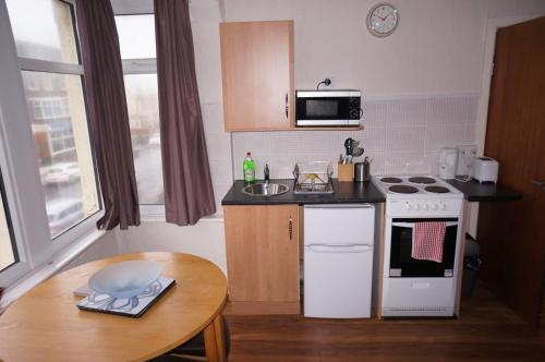 San Remo Apartments - image 7