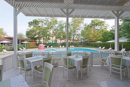 Restaurant, Perla Plaza Hotel - All Inclusive in Primorsko