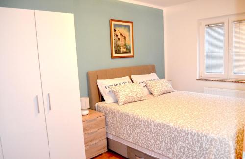 Apartments Krajačić - image 3