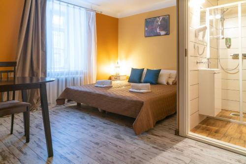 1 queen bed
