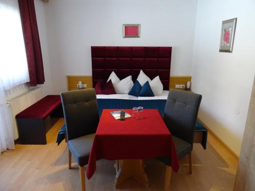 Hotel Restaurant Rosengarten - main image
