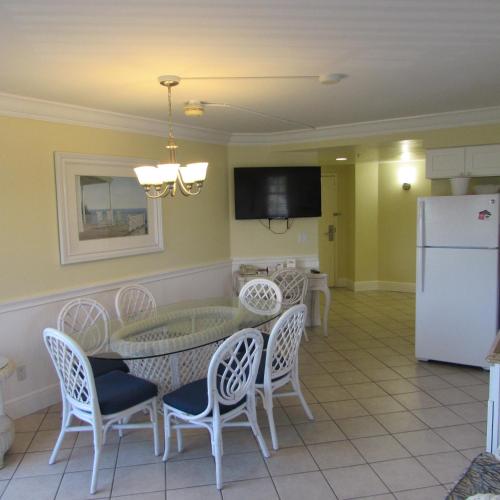 Two-Bedroom Apartment image 7