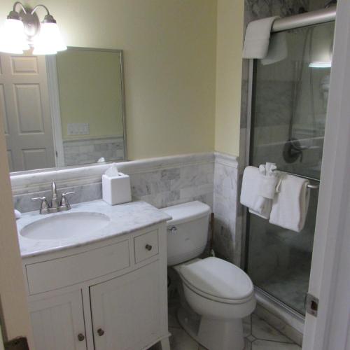 Two-Bedroom Apartment image 3