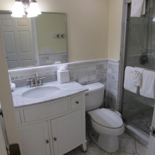 Two-Bedroom Apartment image 3