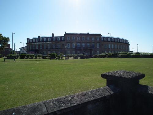 The North Euston Hotel - image 4