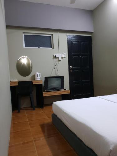 Standard Queen Room image 1