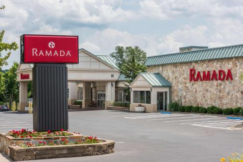 Ramada by Wyndham State College Hotel & Conference Center - State College