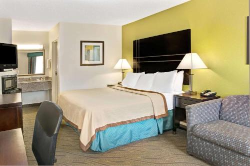 Howard Johnson by Wyndham Houston Heights Downtown in Houston, USA