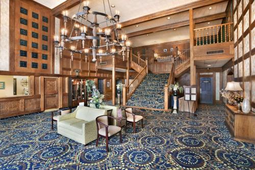 Ramada by Wyndham Washington - image 8