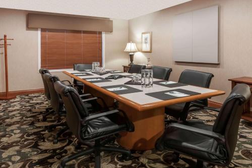 Wingate by Wyndham Edmonton West - image 2