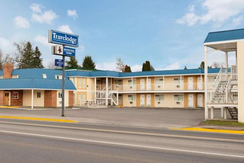 . Travelodge by Wyndham Quesnel BC