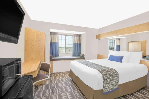 MICROTEL Inn and Suites - Ames