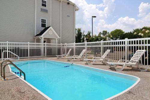 Microtel Inn & Suites Huntsville