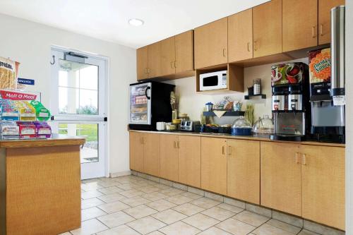 Restaurant, Microtel Inn & Suites by Wyndham Mankato in Mankato (MN)