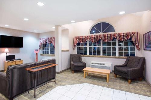 Microtel Inn & Suites by Wyndham Plattsburgh