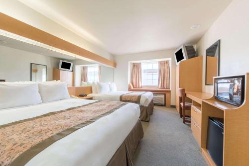 Microtel Inn & Suites by Wyndham Altus