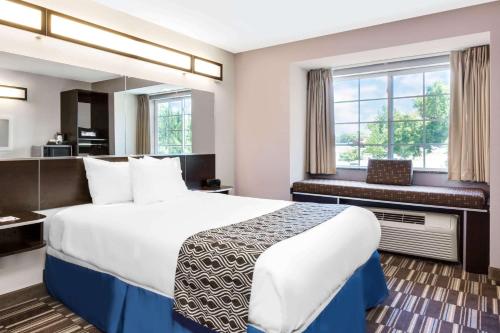 Microtel Inn & Suites by Wyndham Tuscaloosa