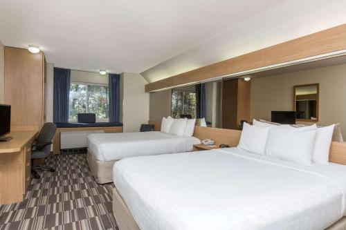 Baymont Inn & Suites by Wyndham Anchorage Airport