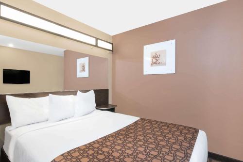 Microtel Inn & Suites By Wyndham Sidney