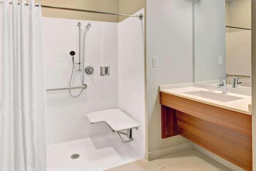 Microtel Inn & Suites by Wyndham Philadelphia Airport Ridley Park in Ridley Park, USA