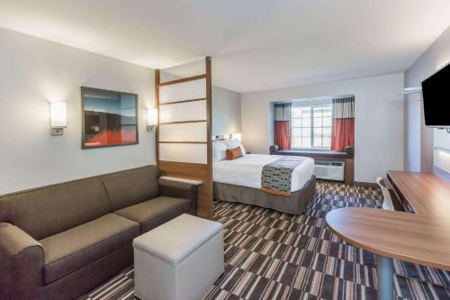 Suite - Disability Access/Non-Smoking