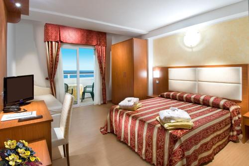 1 queen bed