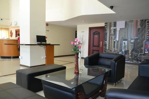 Hotel Broadway Yangon