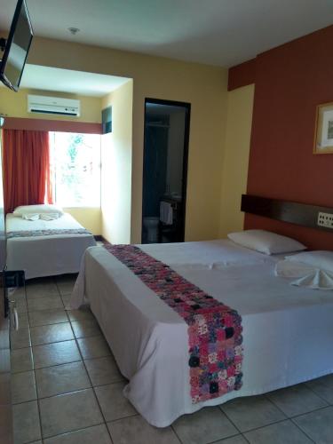 3 twin beds