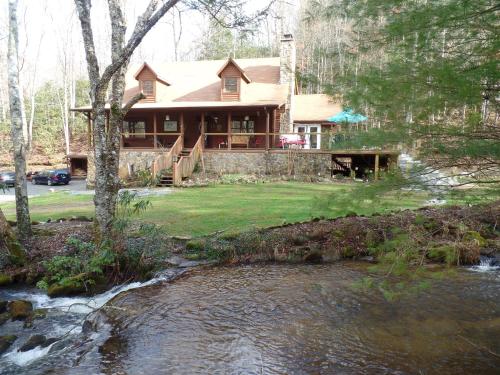 Creekside Paradise Bed and Breakfast - Accommodation - Robbinsville