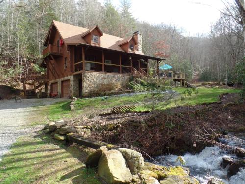 Creekside Paradise Bed and Breakfast