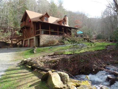 Creekside Paradise Bed and Breakfast - 출입구