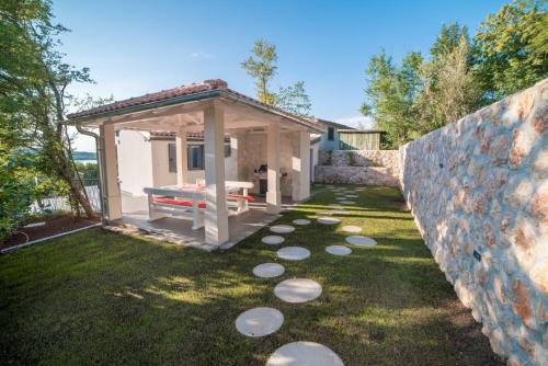 Luxury Villa FUTURE - image 2