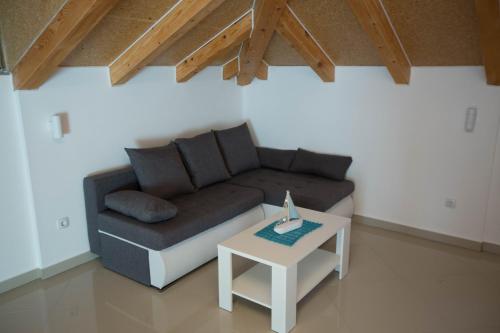 Guest House Kukuljica 2 - image 13