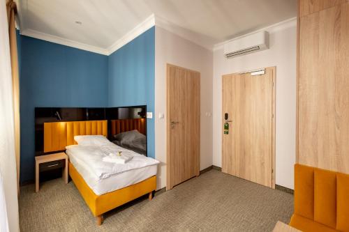 1 twin bed
