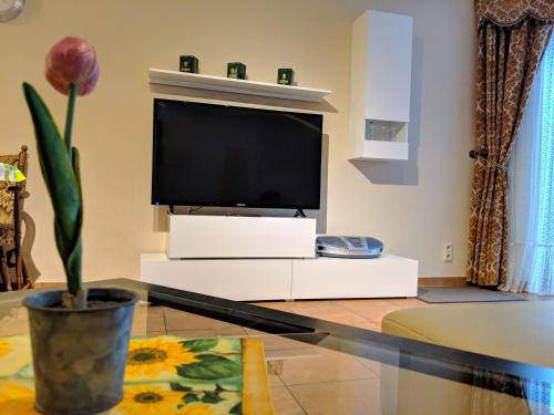 設施, Ferienwohnung mit Terrasse in 格里馬