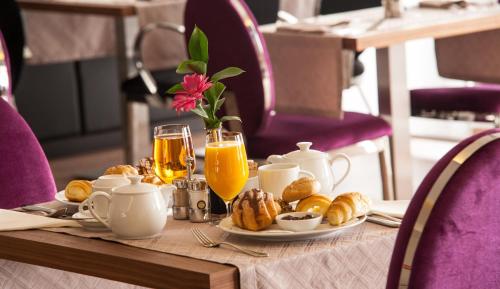 Hotel Aurel - image 8