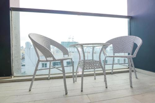 Balcony/terrace, Suite Dreamz Hotel near Bukit Jalil National Stadium