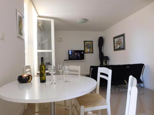  Two bedrooms apartment on second flor, Unterkunft in Split