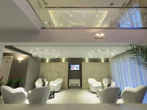 Agusta Spa Hotel - image 11