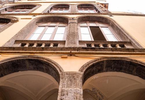 Suite Piazza del Gesù By DomusExtra, Naples (photo 9)
