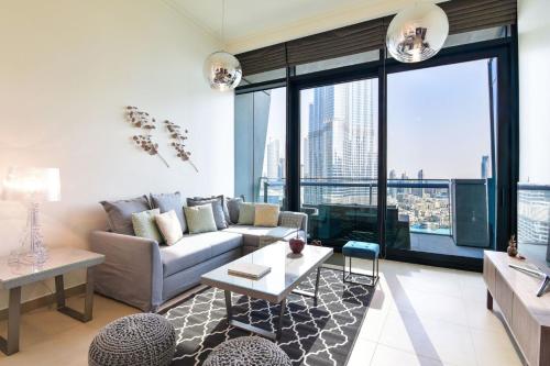 Yallarent Burj Vista Apartments - image 2